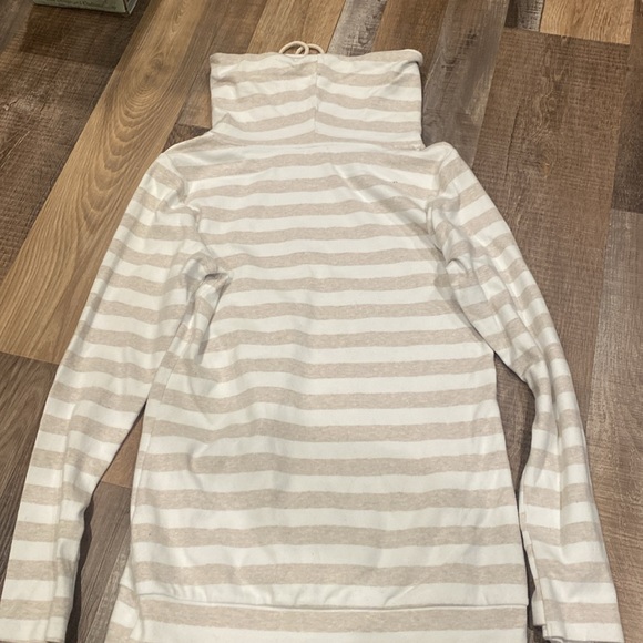 Ampersand Ave cowl neck sweatshirt - Picture 5 of 5